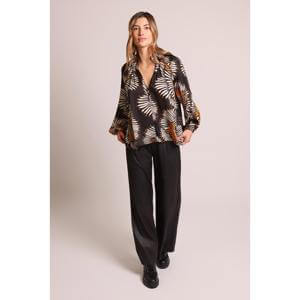 Traffic People Holding on Madding Blouse
